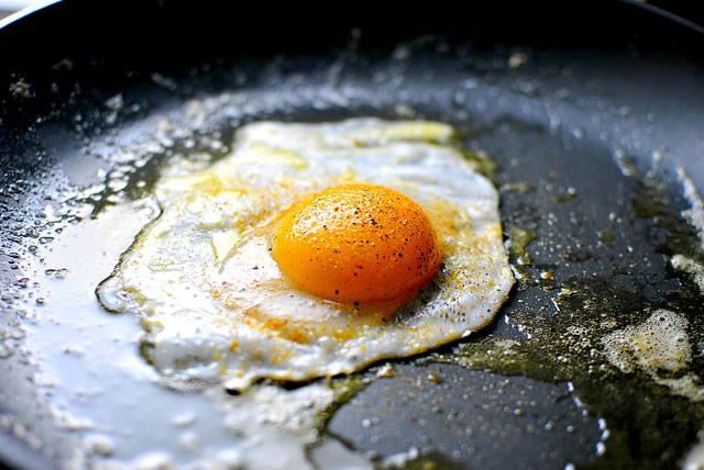 fried-egg-tiganita-auga