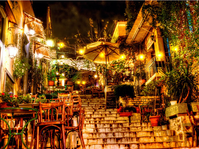 Γιασεμί: Στα σκαλάκια της Μνησικλέους συναντάς το πιο ρομαντικό cafe της Αθήνας!
