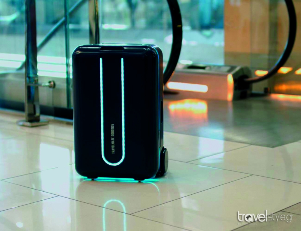 Travelmate robot suitcase