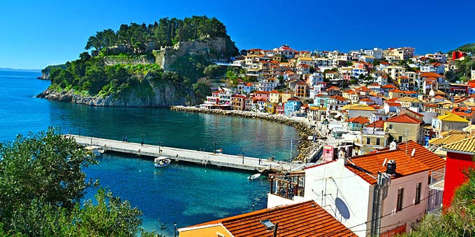Οι πιο πολύχρωμες πόλεις της Ευρώπης - ανάμεσά τους και 2 ελληνικές!