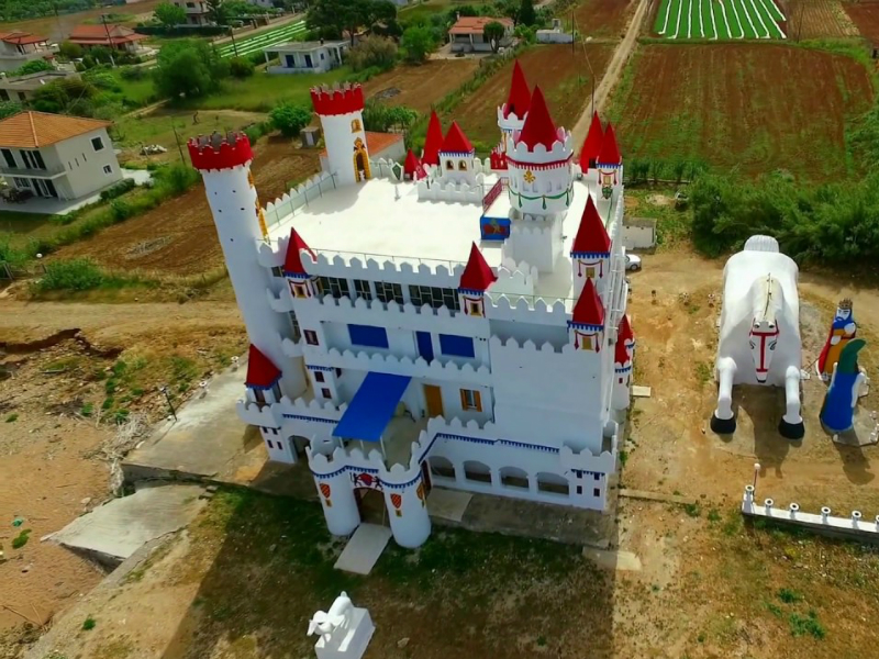 Το ξεχασμένο «Κάστρο των Παραμυθιών» στην Ελλάδα που θυμίζει Disneyland!