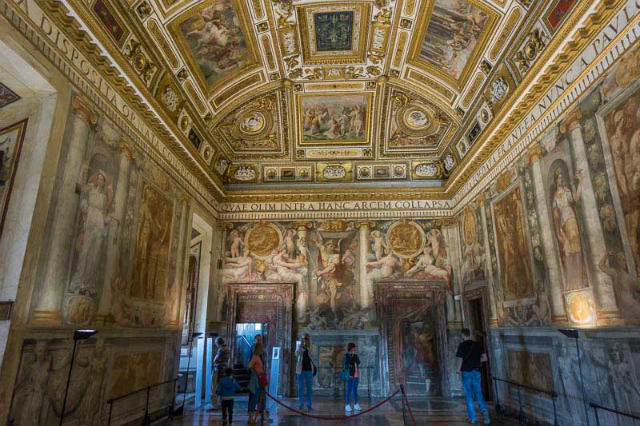 Το εντυπωσιακό κάστρο των αγγέλων στη Ρώμη