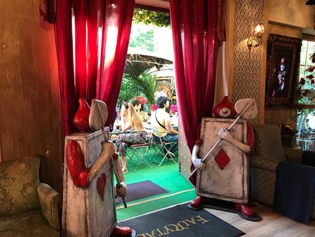 Αθήνα: Στο «Fairytale» ο χρόνος σταματάει σε ένα παραμυθένιο κόσμο!