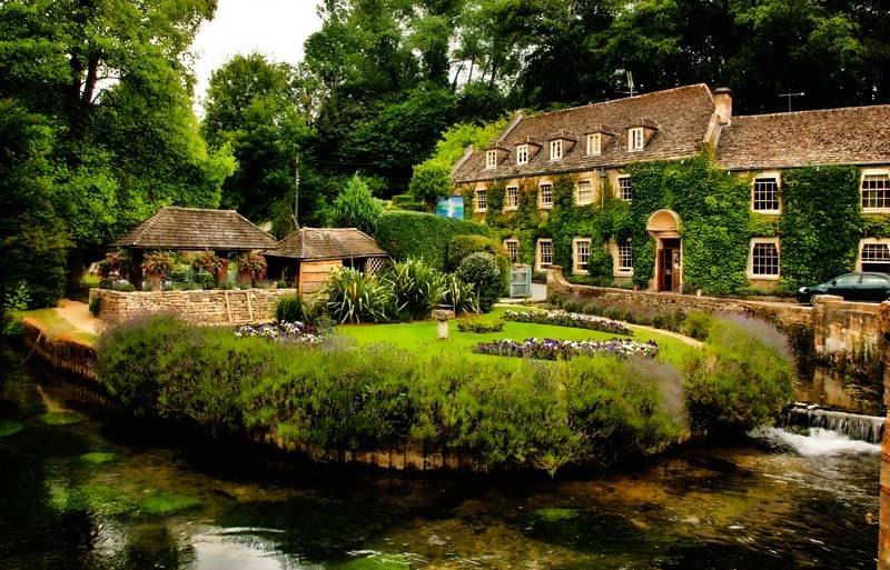 Bibury: Το πιο όμορφο και πολυφωτογραφημένο χωριό της Αγγλίας! (photos)