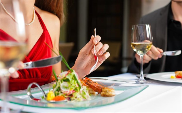 5 tips από τον Τάσο Δούση για καταλάβεις ότι ένα εστιατόριο είναι άθλιο χωρίς καν να δοκιμάσεις το φαγητό του!