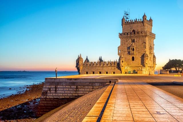 Λισαβόνα: Δείτε τον Πύργο της Μπελέμ και περπατήστε στα όμορφα σοκάκια της