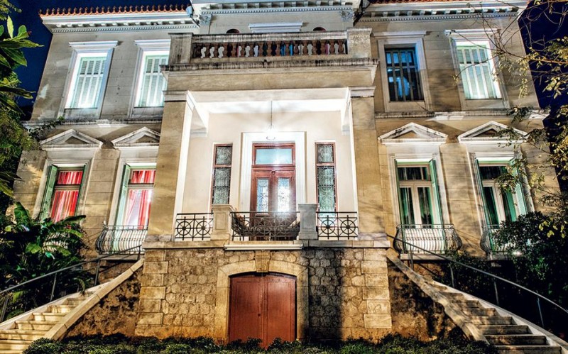 Τα 5 ιστορικά μπαράκια της Αθηνών που έχουν γράψει τη δική τους ιστορία