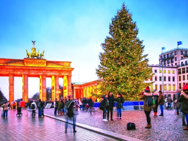 Ο Νοέμβρης στο Βερολίνο "φωνάζει" Christmas is coming...!