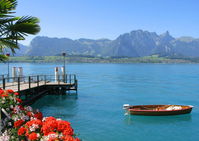 Ελβετία: Απόδραση στις παραμυθένιες λίμνες της