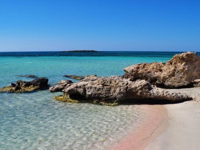 Πρωτιά για την Ελλάδα! Ποια διάσημη παραλία αναδείχθηκε η καλύτερη στον κόσμο