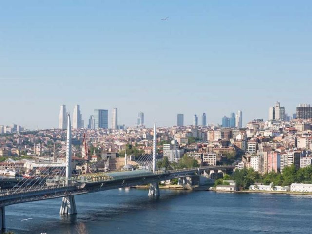 Κωνσταντινούπολη: Περπατήστε στις γέφυρες της Πόλης-Εκεί που ενώνονται η Δύση και η Ανατολή