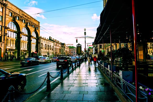 Λεοφώρος Nevsky Prospekt, Αγία Πετρούπολη