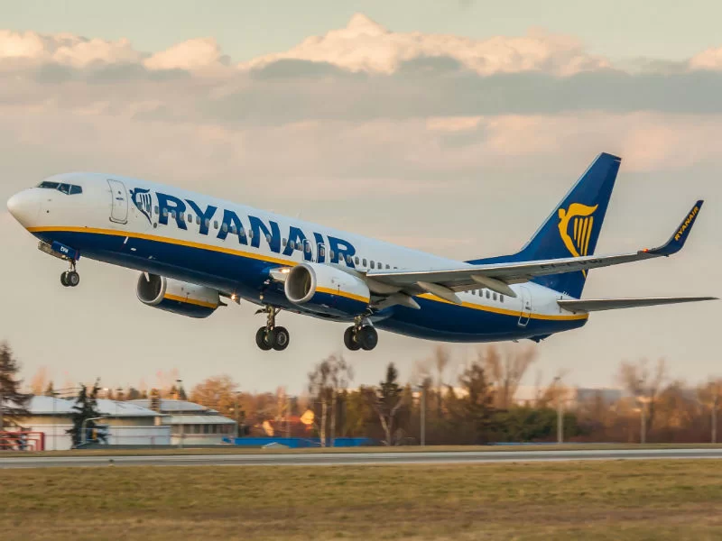 Ryanair δρομολόγια και προσφορές