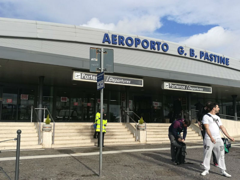 Προσοχή! Κλειστό το αεροδρόμιο Τσιαμπίνο λόγω φωτιάς