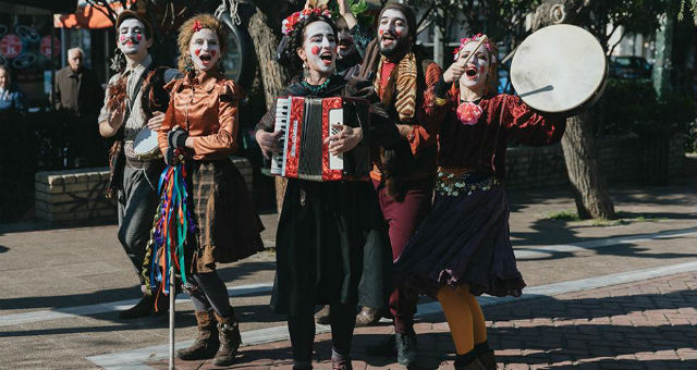 O Δήμος Αθηναίων ετοιμάζει μια Τσικνοπέμπτη με μπόλικο άρωμα παράδοσης και μουσική!