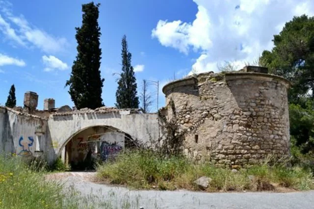 Δείτε πως είναι σήμερα η βίλα της Αλίκης Βουγιουκλάκη από την ταινία "Η αρχόντισσα και ο αλήτης"!