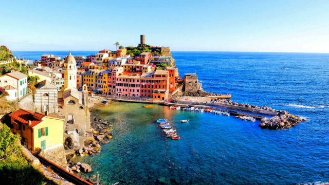 Cinque Terre: Πρόστιμο στους τουρίστες που διασχίζουν το πάρκο με σαγιονάρες