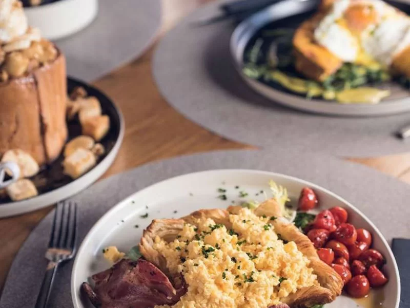 Τα αγαπημένα μας στέκια για brunch στον Πειραιά!