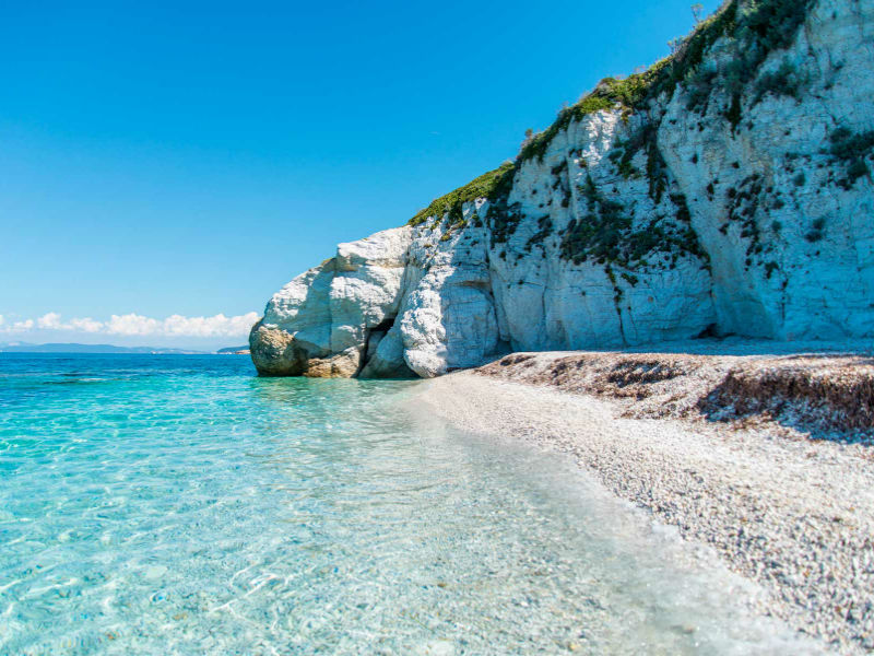 Απίστευτο! Σε αυτό το νησί σας επιστρέφουν το κόστος του ξενοδοχείου αν... βρέξει!