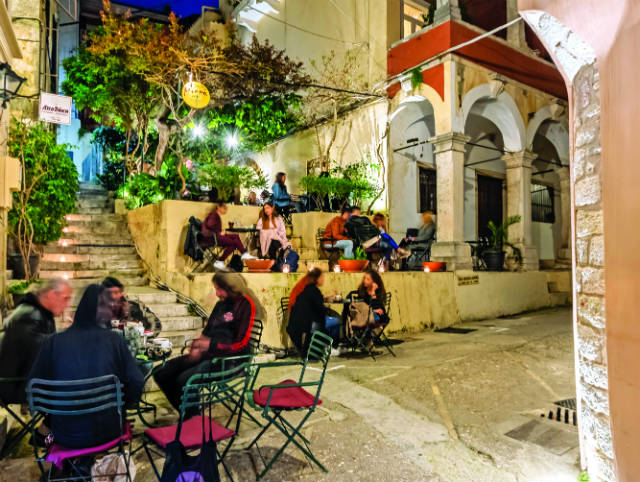 Mikro Cafe by night Κέρκυρα