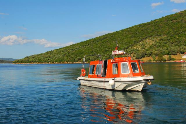 Παλαιό Τρίκερι - θαλάσσιο ταξί