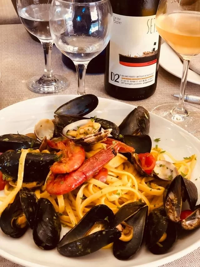 Pasta με θαλασσινά στο La Tavernaccia da Bruno