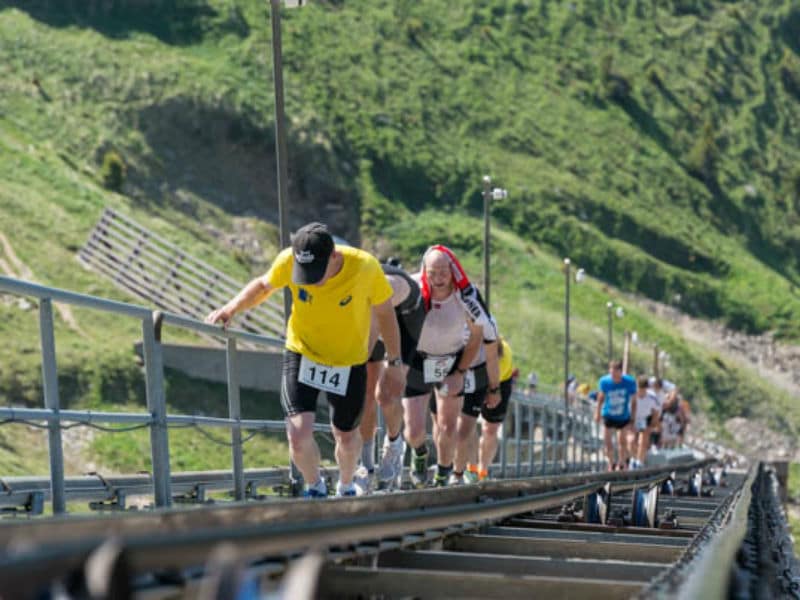 Η μεγαλύτερη σκάλα στον κόσμο έχει... 11.674 σκαλιά!