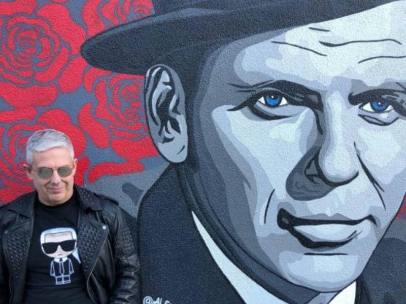 Τάσος Δούσης Τάσος Δούσης LA