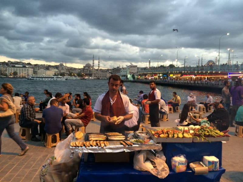 Food Guide Κωνσταντινούπολη Food guide: 10+1 φαγητά που πρέπει οπωσδήποτε να δοκιμάσεις όταν πας στην Κωνσταντινούπολη