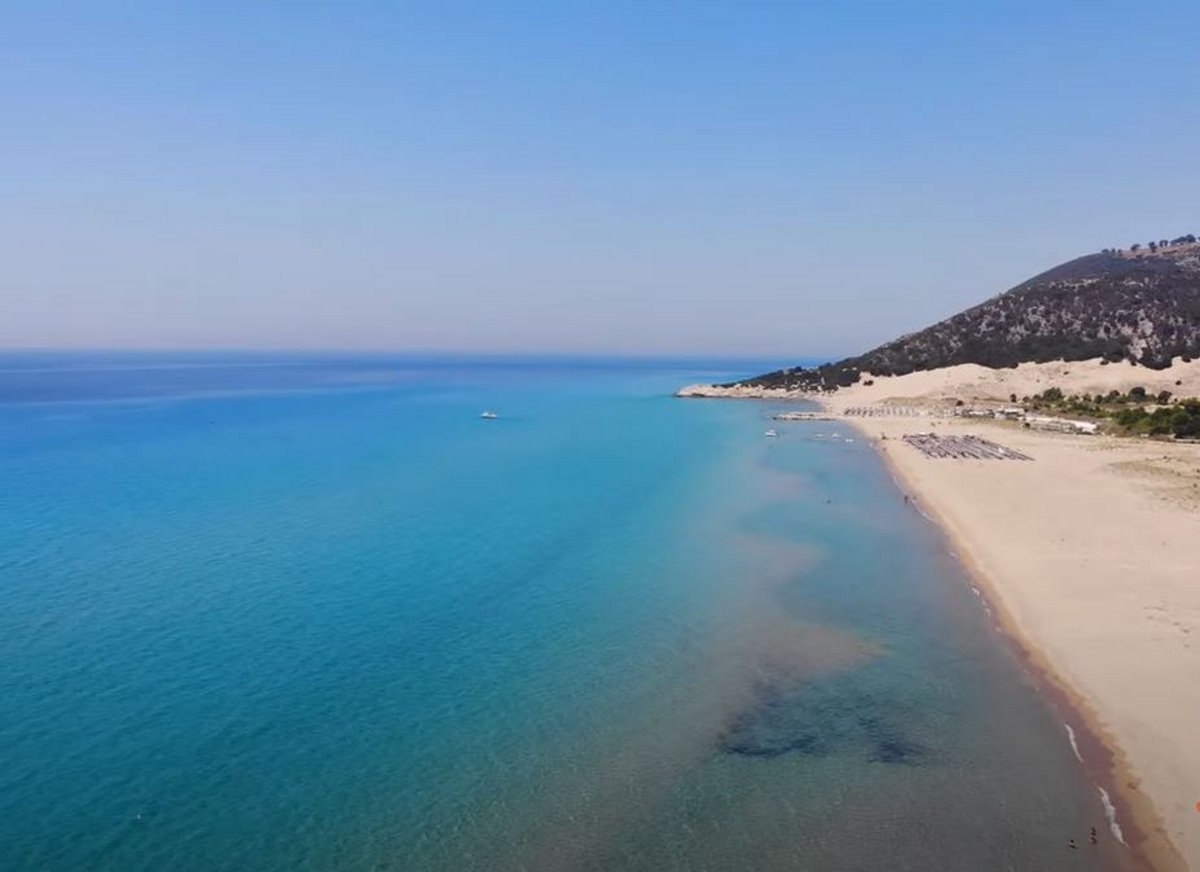 Παραλία Καλόγρια, Μεσσηνία