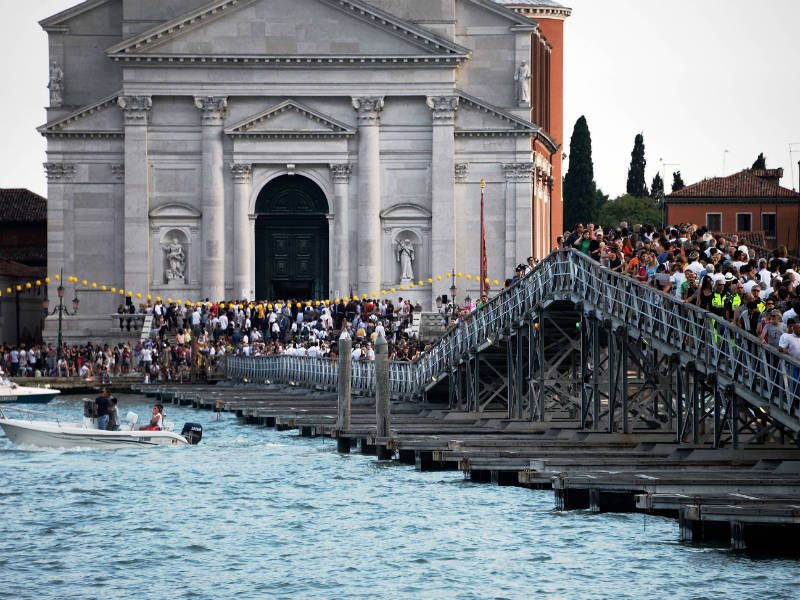 Η Βενετία διώχνει τουρίστες εφαρμόζοντας νέους κανονισμούς!
