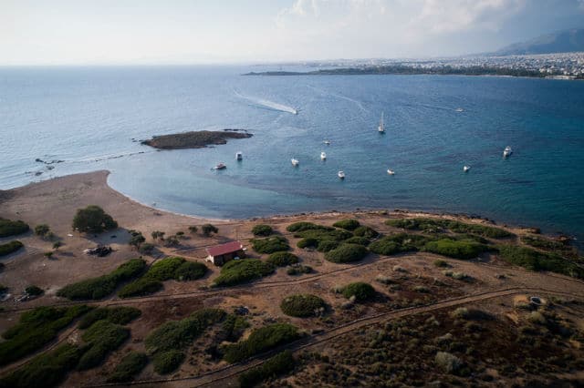 Υδρούσα - ιδιωτικό νησί Αττική