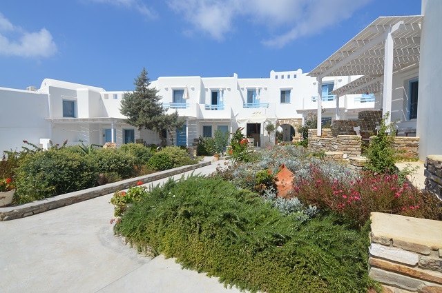 ThalaSEA VILLAGE Αντίπαρος