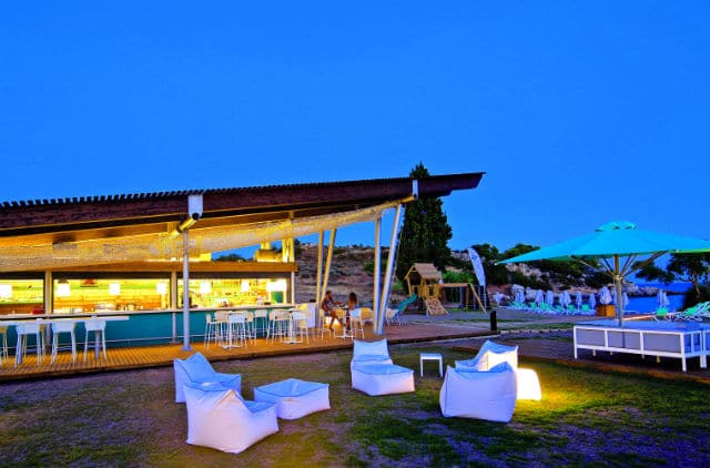 Godai beach bar