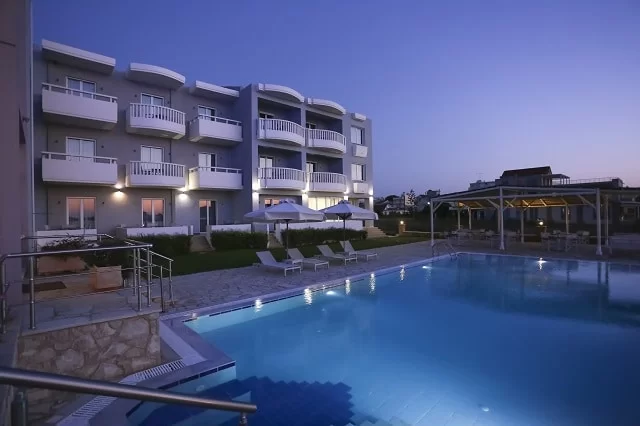 Artina Nuovo Apartmenta Μαραθόπολη