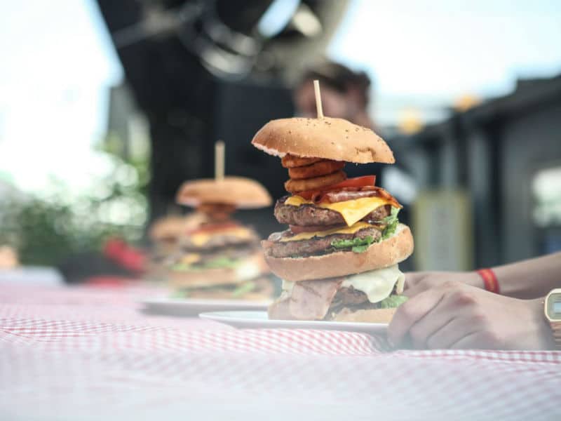 Burger Fest 2019: To μεγάλο φεστιβάλ με πρωταγωνιστή το αγαπημένο μας street food επιστρέφει στην Αθήνα!