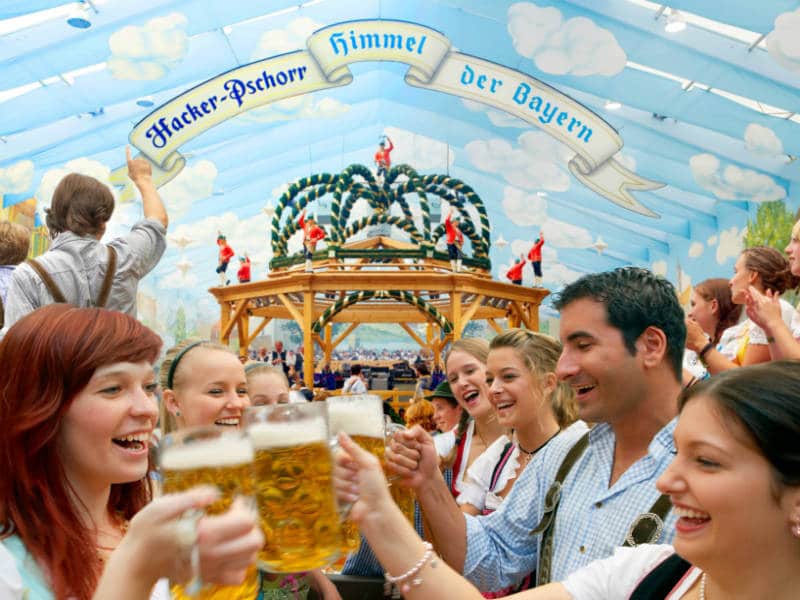 Oktoberfest: Όλα όσα πρέπει να γνωρίζετε για τη μεγαλύτερη γιορτή μπύρας!