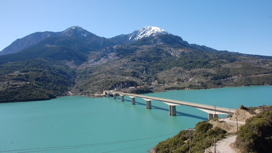 psilovrachos-xorio-limni Ψηλόβραχοσ Αιτωλοακαρνανία