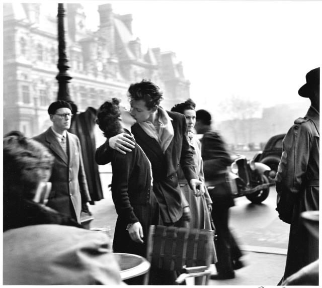 Doisneau photo - Kiss Paris 1950