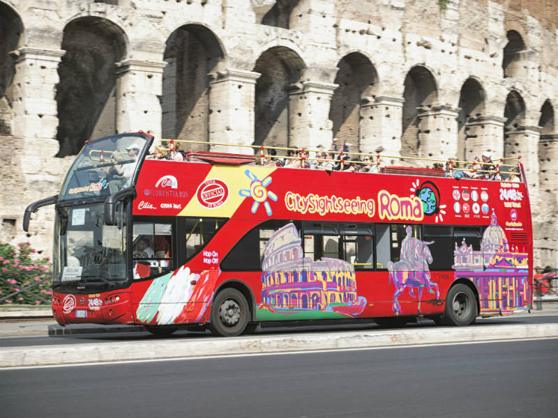 Τίτλοι τέλους για τα τουριστικά λεωφορεία στις σύγχρονες πρωτεύουσες;