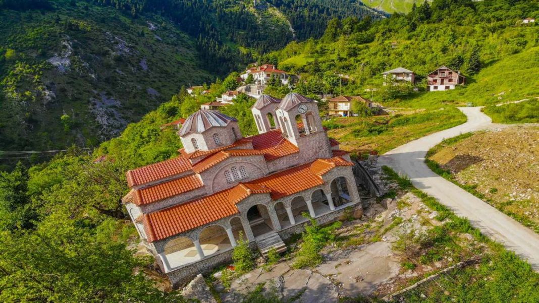 ropoto-ekklisia-panoramiki(1) Ροπωτό χωριό τρίκαλα κατολίσθηση εκκλησία