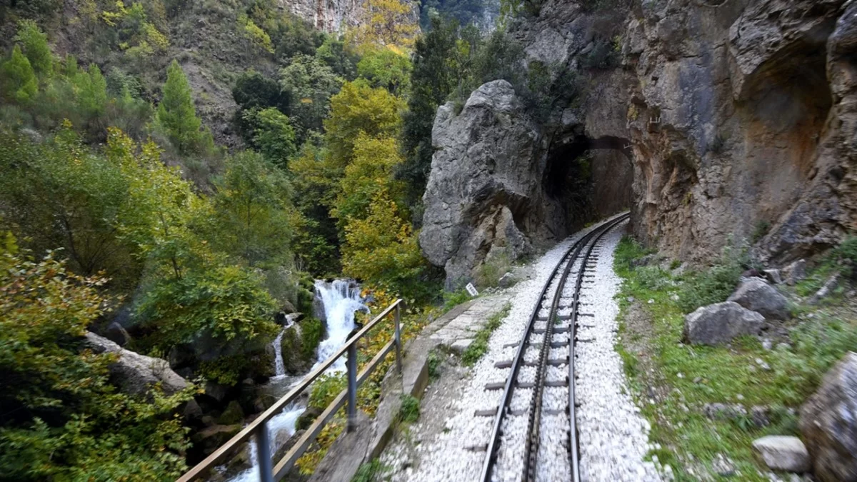 Οδοντωτός Καλάβρυτα διαδρομή