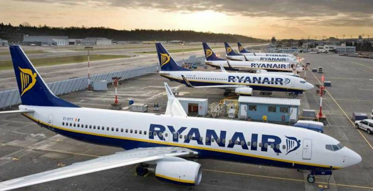 Ryanair αεροπλάνα - πτήσεις
