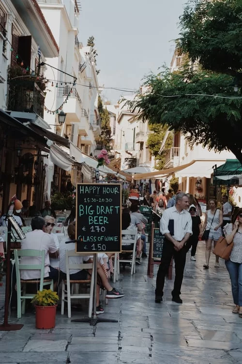 Καφετέρια, Πλάκα