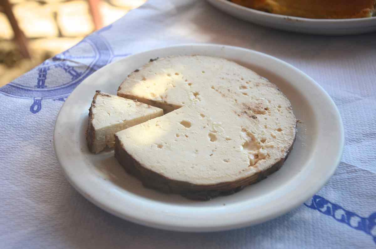 τυρί Μανούρα