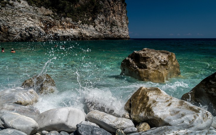 Παραλία Φακίστρα κύμα, Πήλιο