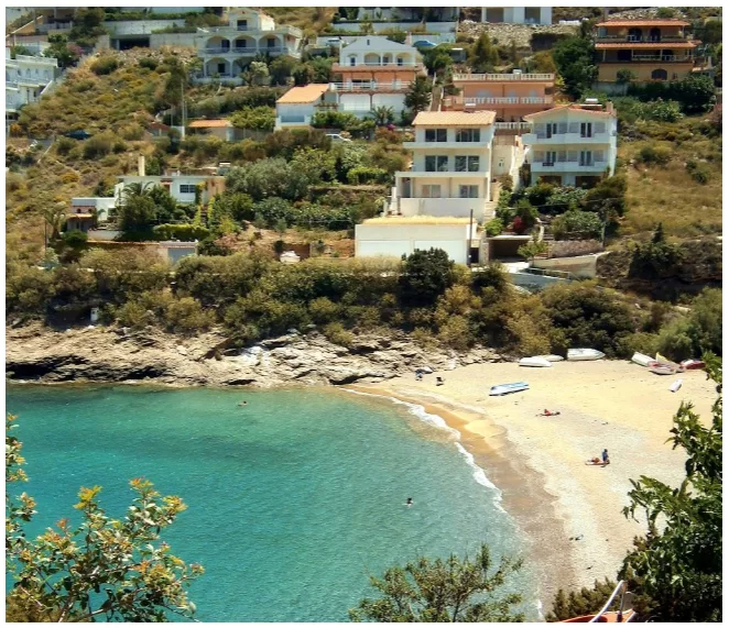 Πόρτο Εννιά παραλία