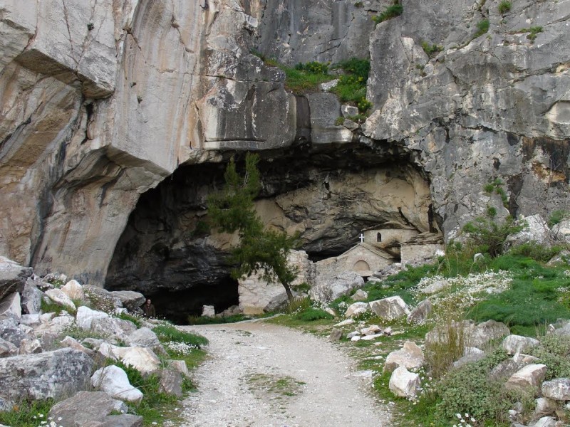 Σπήλαιο Πεντέλης