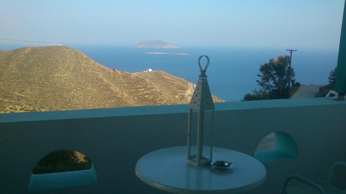 θέα από το μπαλκόνι, Βίλλα Γαλήνη, Ανάφη