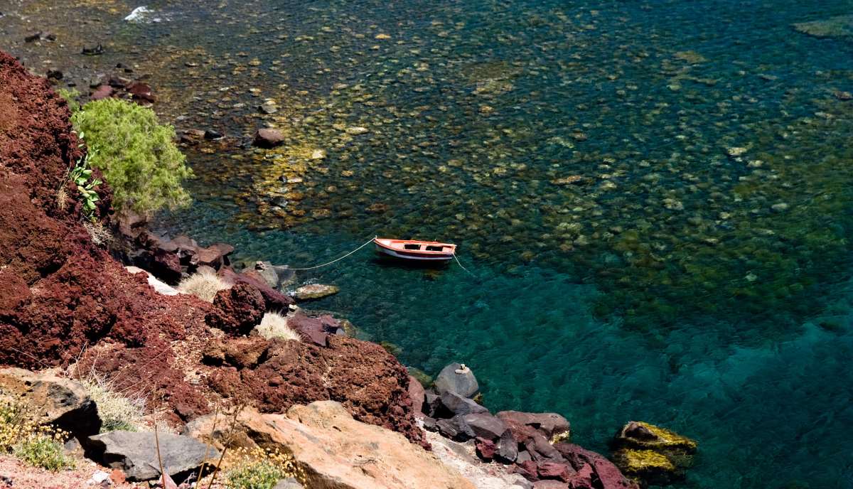 Παραλία Αρμένη από ψηλά, Σαντορίνη